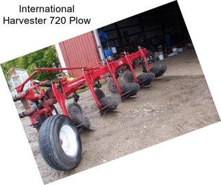 International Harvester 720 Plow