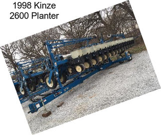 1998 Kinze 2600 Planter