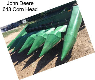 John Deere 643 Corn Head