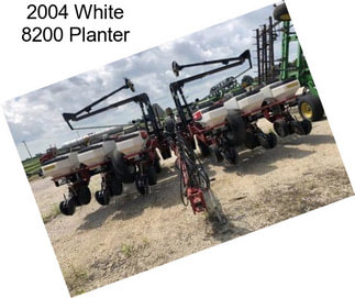 2004 White 8200 Planter