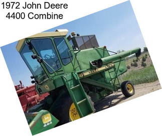 1972 John Deere 4400 Combine