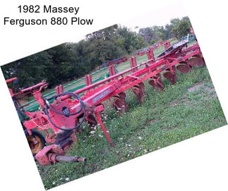 1982 Massey Ferguson 880 Plow