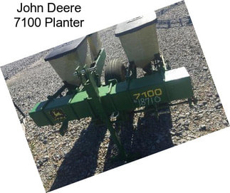 John Deere 7100 Planter