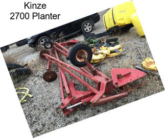 Kinze 2700 Planter