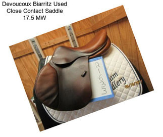 Devoucoux Biarritz Used Close Contact Saddle 17.5 \