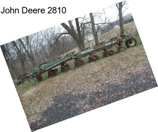 John Deere 2810