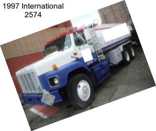 1997 International 2574