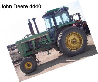 John Deere 4440