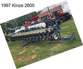 1997 Kinze 2600