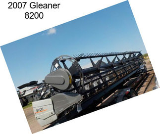 2007 Gleaner 8200