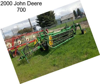 2000 John Deere 700