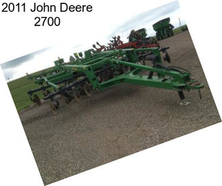 2011 John Deere 2700