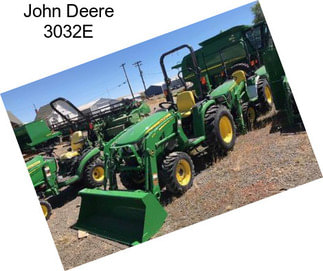 John Deere 3032E