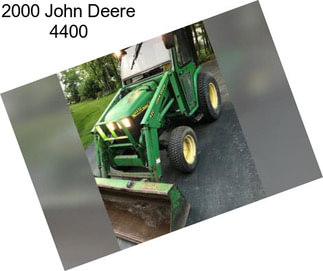 2000 John Deere 4400