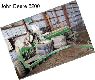 John Deere 8200