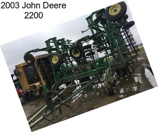 2003 John Deere 2200