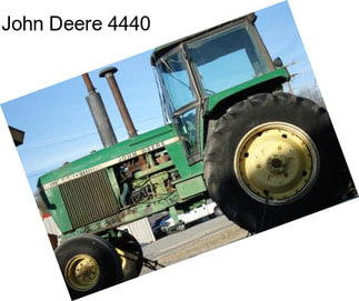 John Deere 4440