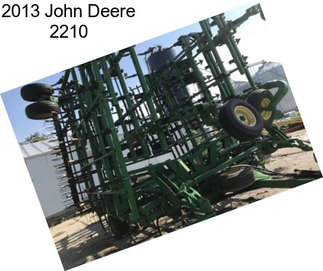 2013 John Deere 2210