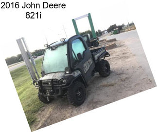 2016 John Deere 821i