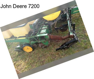 John Deere 7200