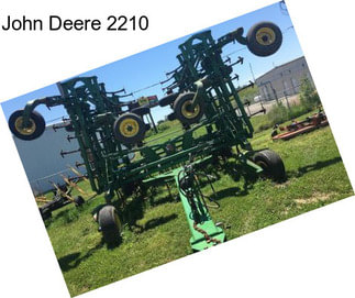 John Deere 2210