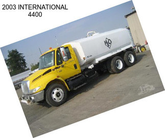 2003 INTERNATIONAL 4400