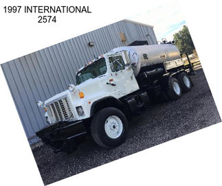 1997 INTERNATIONAL 2574