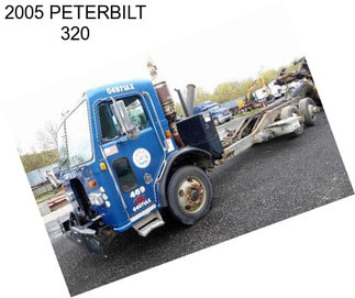 2005 PETERBILT 320