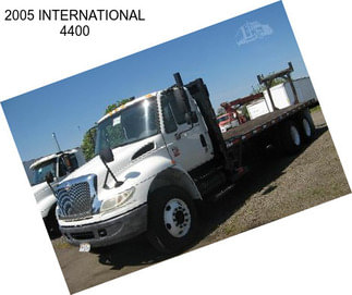 2005 INTERNATIONAL 4400