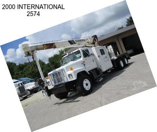 2000 INTERNATIONAL 2574