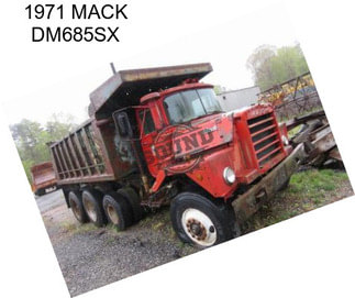 1971 MACK DM685SX