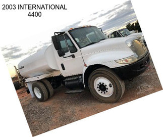 2003 INTERNATIONAL 4400