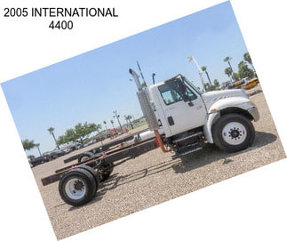 2005 INTERNATIONAL 4400