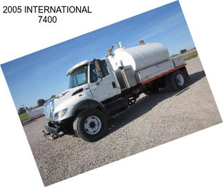 2005 INTERNATIONAL 7400