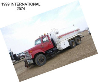 1999 INTERNATIONAL 2574