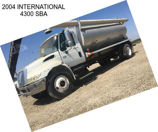 2004 INTERNATIONAL 4300 SBA