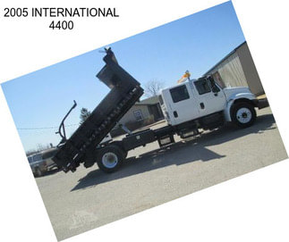 2005 INTERNATIONAL 4400