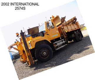 2002 INTERNATIONAL 2574S