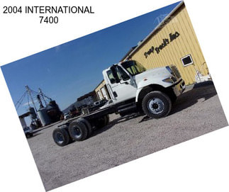 2004 INTERNATIONAL 7400