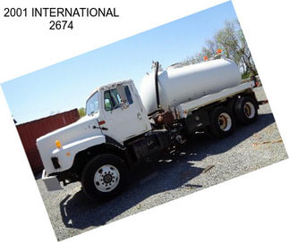 2001 INTERNATIONAL 2674