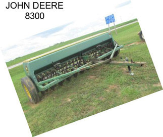 JOHN DEERE 8300