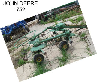 JOHN DEERE 752