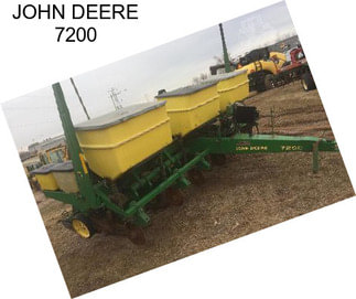 JOHN DEERE 7200