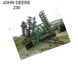 JOHN DEERE 230