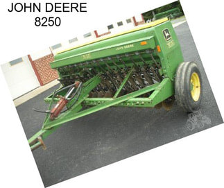 JOHN DEERE 8250