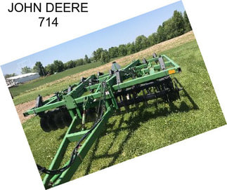 JOHN DEERE 714