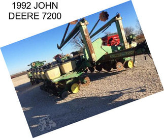 1992 JOHN DEERE 7200