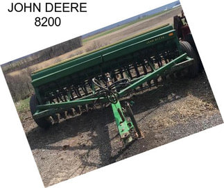 JOHN DEERE 8200