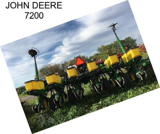 JOHN DEERE 7200