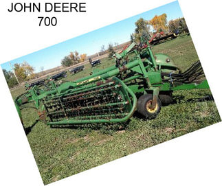 JOHN DEERE 700